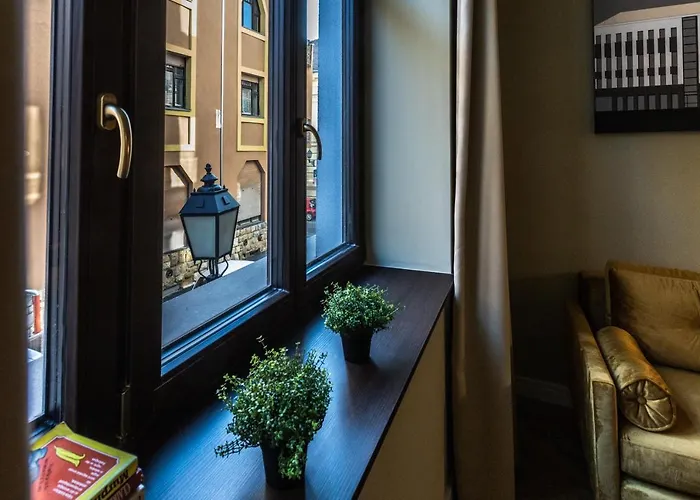 M15 Apartment