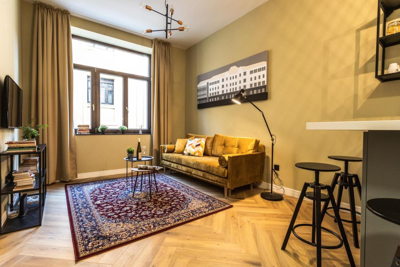 M15 Apartment